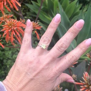 🍏Sterling silver August birthstone peridot ring